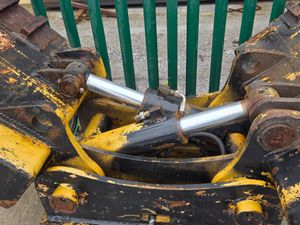 SEC Rock Grab Fit 40-70 ton Excavator - Image 4