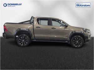 Toyota Hilux Diesel Invincible X - Image 3