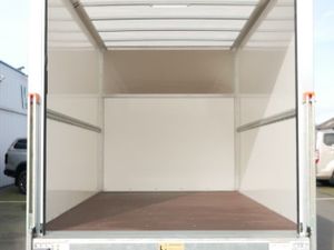 2026 Renault Master Luton Box Van - Image 4