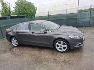 162 Ford Mondeo  Titanium Drive away - Image 4