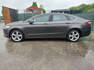 162 Ford Mondeo  Titanium Drive away - Image 2