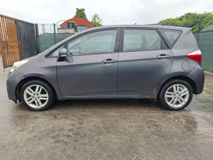 2011 Toyota Verso-S Automatic  131 km - Image 2