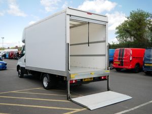 2023 Iveco Daily Luton Box Van - Image 2