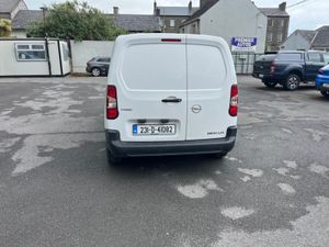 Opel Combo KOMF L1H1-1.5 100PS D 3DR KOMFORT TRIM - Image 3