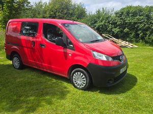 152 Nissan NV200 Crew Cab 5 seater Doe and Tax - Image 4
