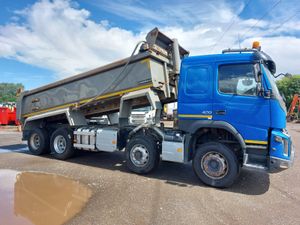 2020 Volvo FMX420 8x4 Tipper - Image 2