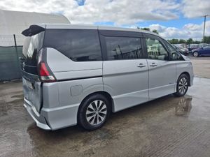 172 Nissan Serena  8Seater  Hybrid  Automatic - Image 3