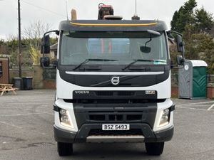 2018 VOLVO-FMX 420 8X4 TIPPER GRAB - Image 2