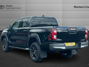 Toyota Hilux 2.8 D-4D-h Invincible X Pickup 4dr Di - Image 4