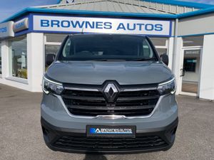 2023 Renault Traffic 9 Seater Automatic - Image 4