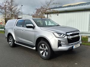 Isuzu D-Max 2023  ( Vat Included in price) - Image 3