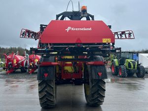 Kverneland Sprayer - Image 3