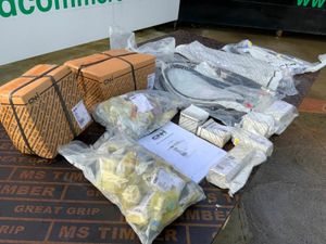 UNUSED CASE LOADER HI FLOW KIT.........47704938. - Image 4