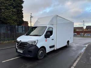 2023 Renault Master Luton Box Low Loader Van - Image 3