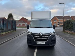 2023 Renault Master Luton Box Low Loader Van - Image 4