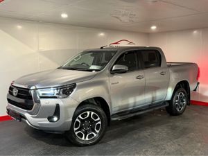 Toyota Hilux INVINCIBLE D-4D 4WD DCB - Image 2