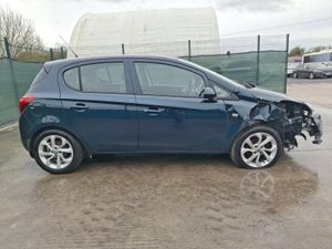 152 Opel Corsa 1.4 Petrol Automatic - Image 4