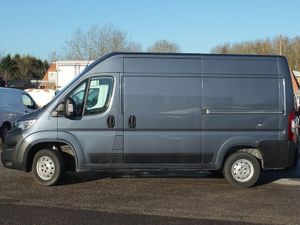 2023 Vauxhall Movano Medium Roof Panel Van - Image 3