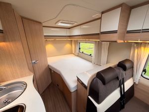 2017 SUNLIGHT T58 LOW PROFILE L.H.D - Image 2