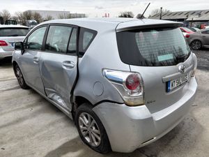 12 Verso D4D 2.0 7 Seats Drives 130k miles - Image 4