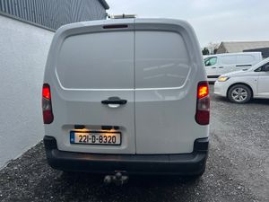 2022 Peugeot Partner ‘Professional €15950 Inc vat - Image 4