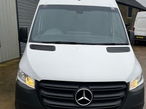 Mercedes-Benz Sprinter 2021, AUTO,RWD, 315CDI - Image 2