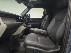 Land Rover Defender 110 Diesel SE - Image 4