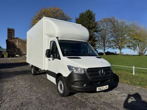 2022 Mercedes-Benz Sprinter Luton Box Van - Image 3