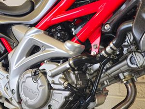 2010 Suzuki Gladius SV650 ABS Model - Image 3