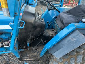 Ford 1910 Compact Tractor - Image 3