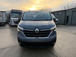 2023 RENAULT TRAFIC 9 SEATER 2.0 150BHP - Image 2