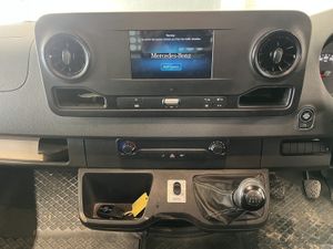 2021 Mercedes-Benz Sprinter Dropside Van - Image 4