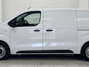 2022 Peugeot Expert Panel Van - Image 3