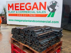 UNUSED 600mm TRACK SHOES / PADS........289pf. - Image 2