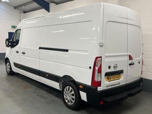 2023 Nissan Interstar Panel Van - Image 2