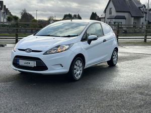 ABSOLUTELY IMMACULATE 2012 1.4 DIESEL FIESTA - Image 3