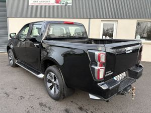 231 Isuzu D-Max LS Double Cab - Image 3