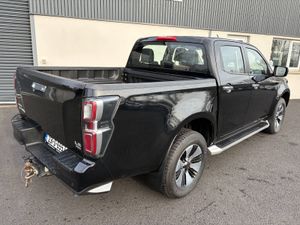 231 Isuzu D-Max LS Double Cab - Image 4