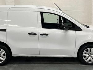 2024 Renault Kangoo Panel Van - Image 2