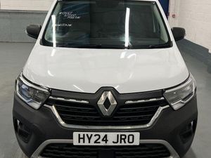 2024 Renault Kangoo Panel Van - Image 4