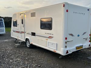 Bailey unicorn caravan - Image 3