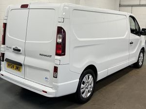 2024 Renault Trafic Panel Van - Image 2