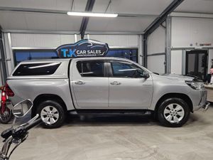 201 TOYOTA HI-LUX CREW CAB COMMERCIAL - Image 3