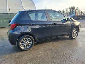 152 Toyota Yaris  1.3 Petrol - Image 4