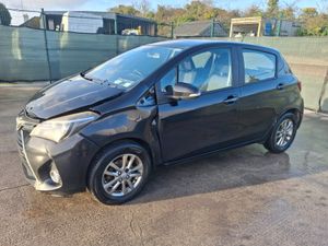 152 Toyota Yaris  1.3 Petrol - Image 3