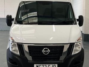 2022 Nissan Interstar Medium Roof Panel Van - Image 4