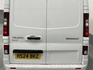 2024 Renault Trafic Panel Van - Image 2