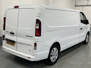 2024 Renault Trafic Panel Van - Image 3