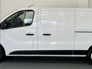 2024 Renault Trafic Panel Van - Image 3