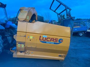 2021 Lucas Raptor Straw Bedder - Image 2